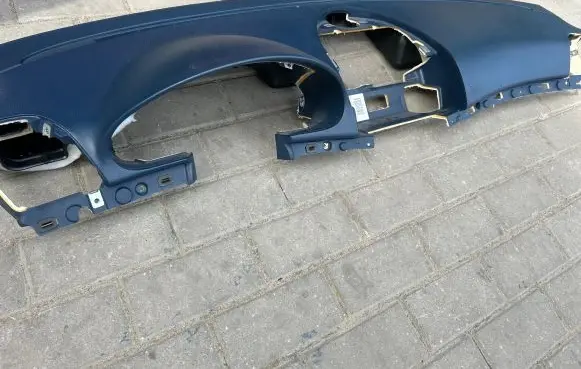 Mercedes-Benz E W211 Dashboard A2116800687