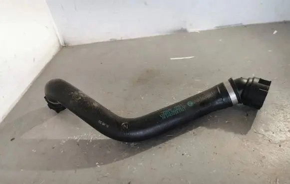BMW X3 G01 Engine coolant pipe/hose 8591941