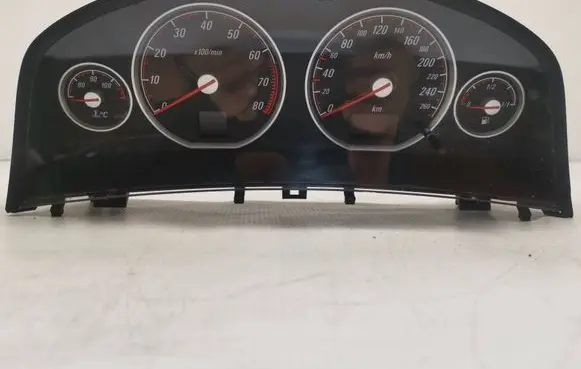 Speedometer (instrument cluster)