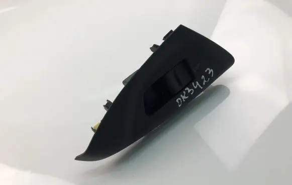 Citroen C1 Electric window control switch M7747
