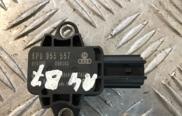Audi A4 S4 B7 8E 8H Airbag deployment crash/impact sensor 8P0955557 090305 010765