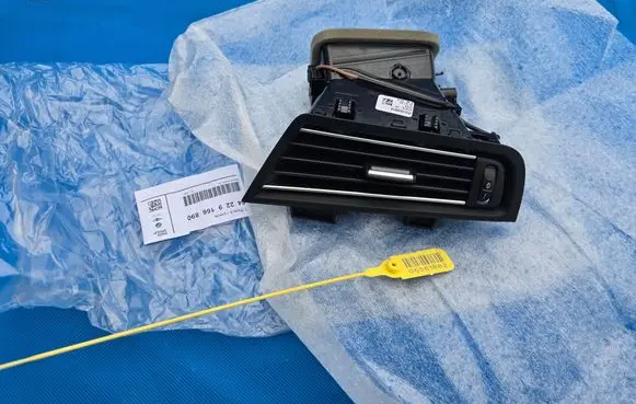 BMW 5 F10 F11 Dashboard side air vent grill/cover trim 9166890