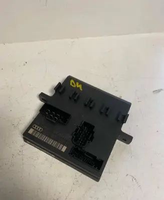 Audi A4 S4 B6 8E 8H Comfort/convenience module 8E0907279E