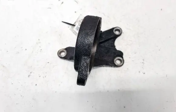Engine mounting bracket