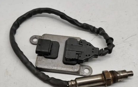 Mercedes-Benz Sprinter W906 Lambda probe sensor A0009058411 A3C01067400608 0009058411