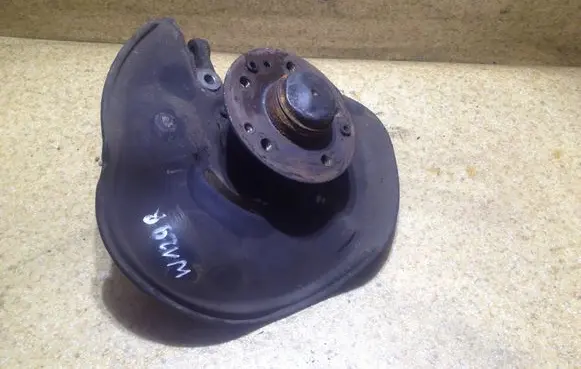 Mercedes-Benz SL R129 Front wheel hub