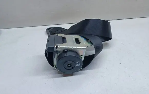 BMW 5 E60 E61 Front seatbelt 9110046