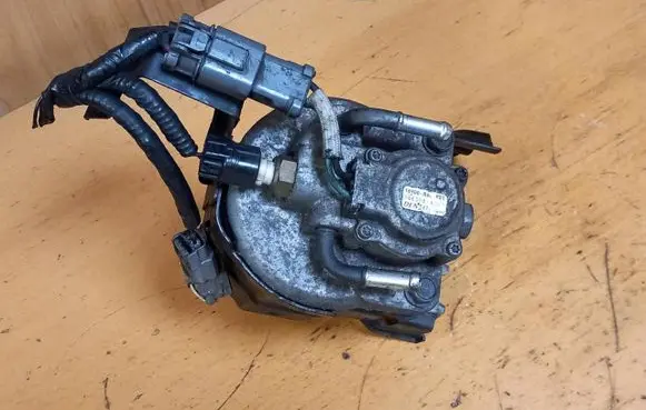 Honda CR-V Fuel filter housing 1863006280