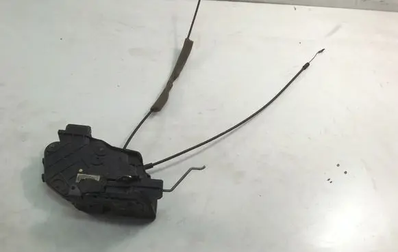 Mazda 3 I Front door lock 3N6AA21813FP