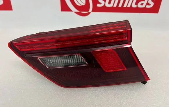 Volkswagen Tiguan Rear/tail lights 5NA945094F 2SA01252002 00172437