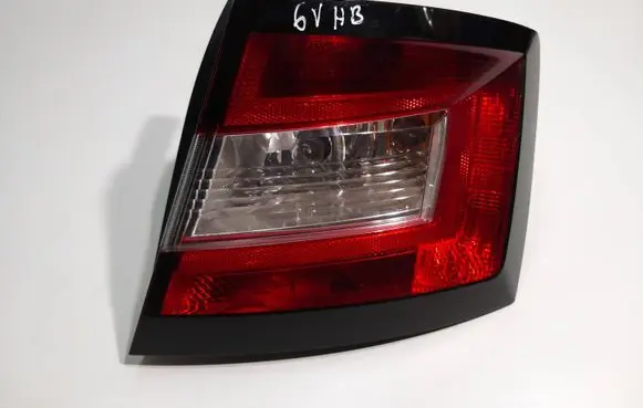 Skoda Fabia Mk3 (NJ) Rear/tail lights 6V6945112 04200471