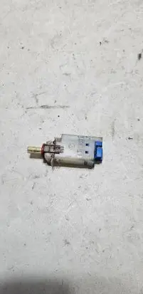BMW 3 E46 Brake pedal sensor switch 00100321 8381612