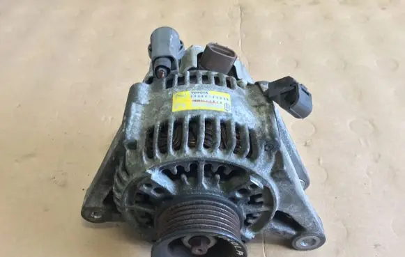 Toyota Corolla E120 E130 Generator/alternator 2706022030