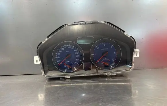 Volvo V50 Speedometer (instrument cluster) 30695995 0135637 69199760T