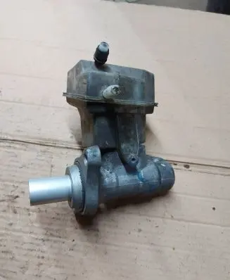 Renault Espace III Master brake cylinder 8200181786
