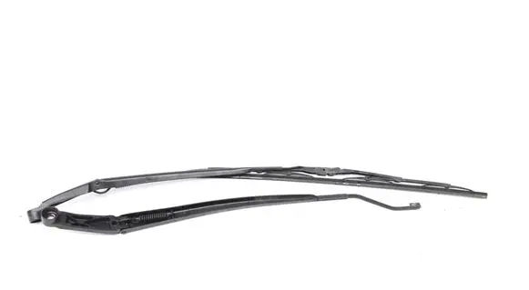 Toyota RAV 4 (XA40) Windshield/front glass wiper blade 