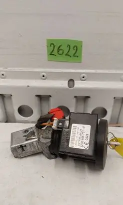 Renault Master III Ignition lock 8200405701 C8073E334 VP7R1FAA2T