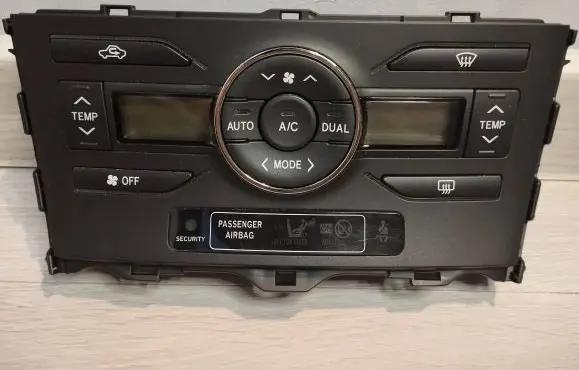 Toyota Auris 150 Climate control unit 5590002300