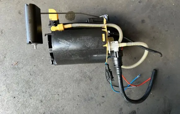 Land Rover Discovery Sport In-tank fuel pump 8528527