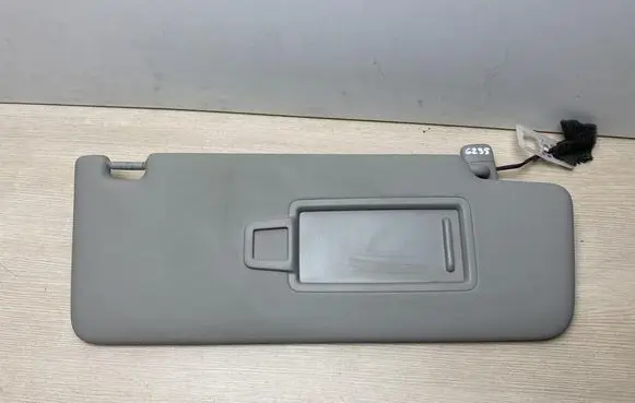 Volkswagen Tiguan Sun visor 