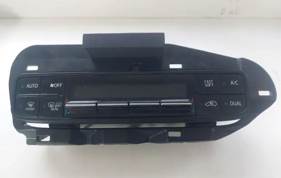 Toyota Auris E180 Climate control unit 5590002C50 5546802030 3850R78B