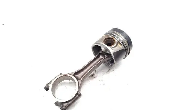 Volkswagen Passat Alltrack Piston with connecting rod CBDC