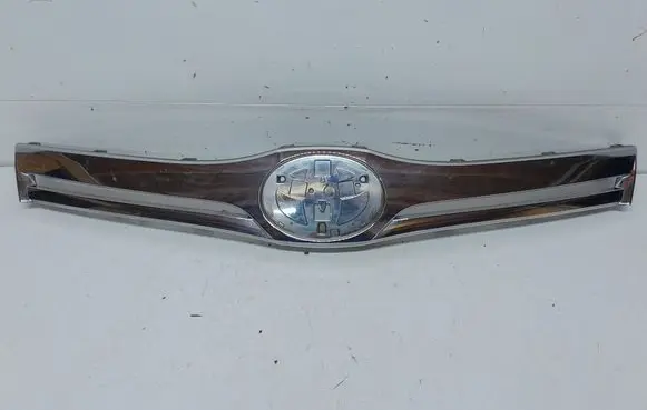 Toyota Auris 150 Front bumper upper radiator grill 5312102110