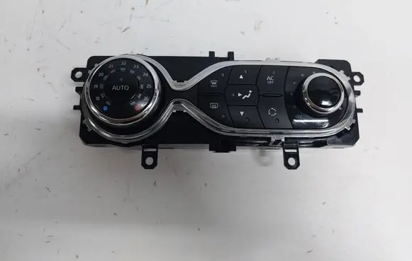 Renault Clio IV Climate control unit 275108796R