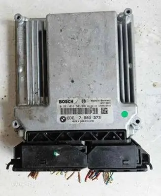 BMW 1 E82 E88 Engine control unit/module 7803373 1039S16470 031382126