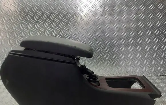 Peugeot 407 Center console 9646882880