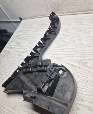 Volvo XC70 Rear bumper mounting bracket 31265323