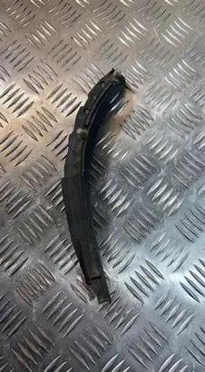 Nissan Note (E11) Windshield trim