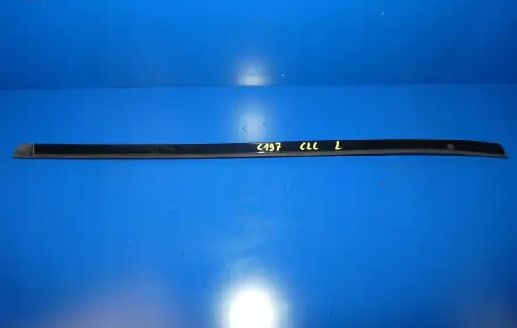 Mercedes-Benz CLC CL203 Windshield trim