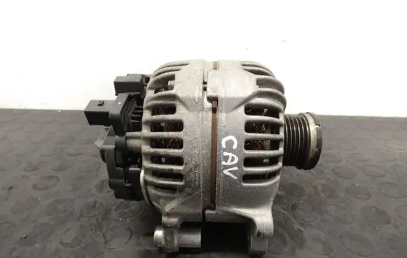 Volkswagen Jetta VI Generator/alternator 03C903023A