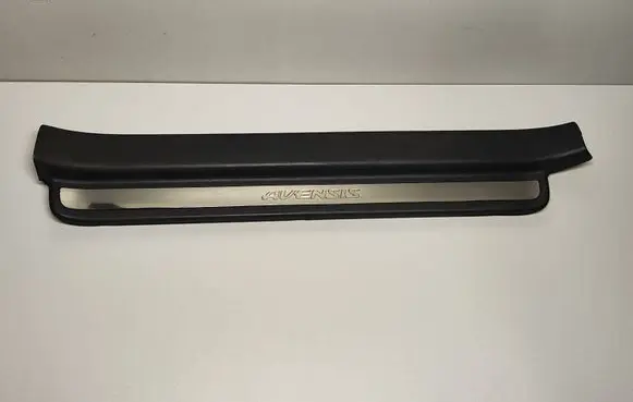 Toyota Avensis T250 Front sill trim cover 6791405040