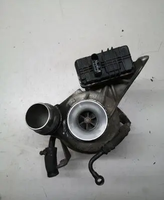 BMW 5 F10 F11 Turbo 8519477 4933500584 15072400079