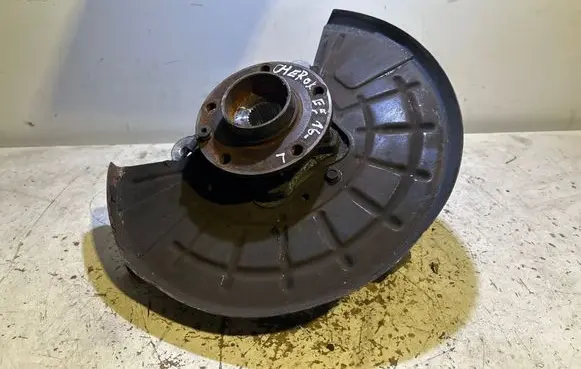 Jeep Cherokee Front wheel hub