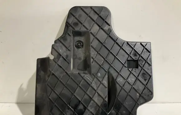 Mercedes-Benz C W204 Timing belt guard (cover) A6510100175 6510100175