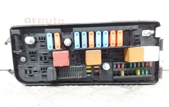 Opel Signum Fuse module 460023260