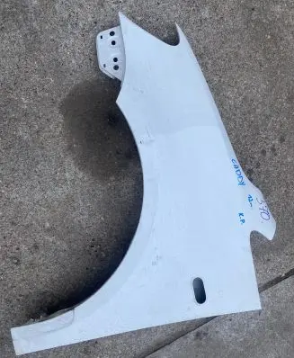 Volkswagen Caddy Fender