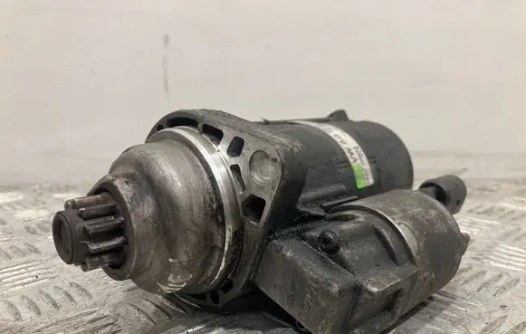 Volkswagen Golf V Starter motor 02Z911023H TS18E1