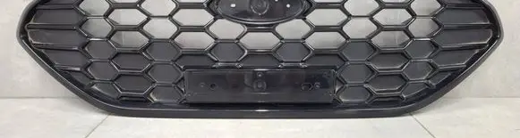 Ford Focus Front bumper upper radiator grill NX7B8200T