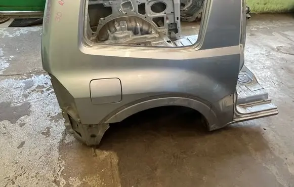 Mitsubishi Pajero Rear quarter panel 