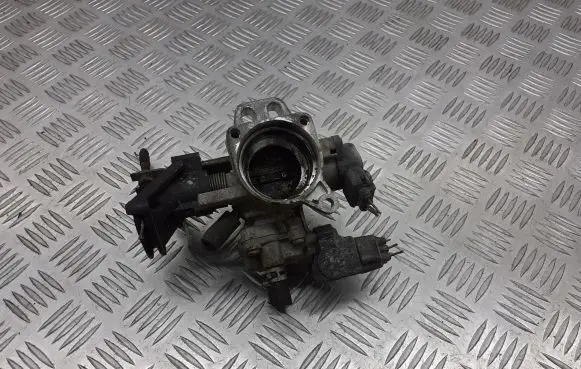 Toyota Yaris Throttle valve position sensor 89452-0D010