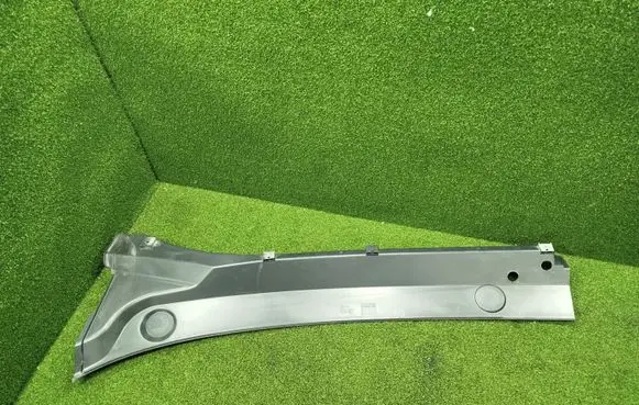 Volkswagen Crafter Wiper trim 7C1819404 7C2819404