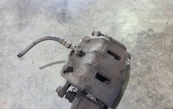 Front brake caliper