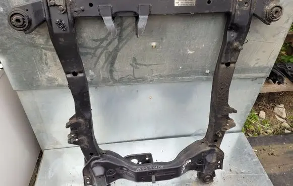 Opel Astra J Front subframe