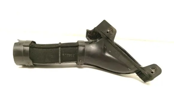 Chevrolet Trax Air intake duct part 95143260
