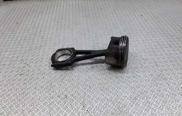Opel Corsa C Piston with connecting rod