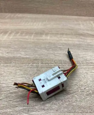Volkswagen PASSAT B5 Plug wire 8A0972986 962664 White